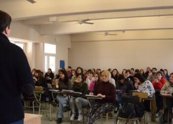 El Gobierno nacional ofreció un 41% de aumento salarial para docentes de la Universidad