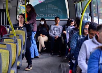 La Plata: en los colectivos y en las oficinas municipales, no será obligatorio el uso del barbijo
