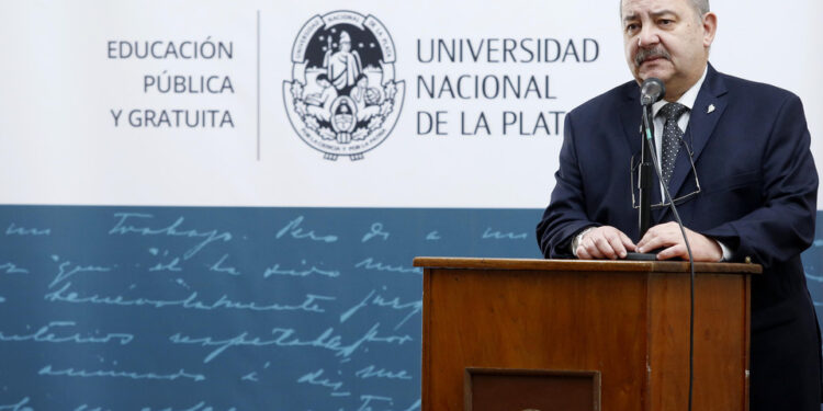 La UNLP propondrá el titulo “Honoris Causa” para el CECIM