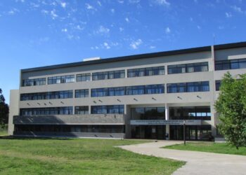 La Facultad de Periodismo de La Plata otorgará un título “no binarie”