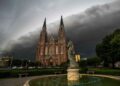 Se acerca una tormenta a La Plata y convocaron al Comité de Emergencias Municipal