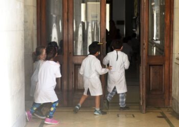 Comenzó el paro docente en La Plata en reclamo a los descuentos de Afip