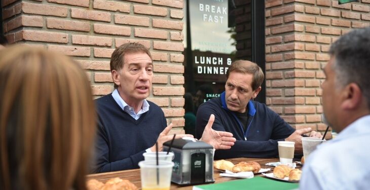 Garro y Santilli recorrieron Berisso y Ensenada con un mensaje de unidad