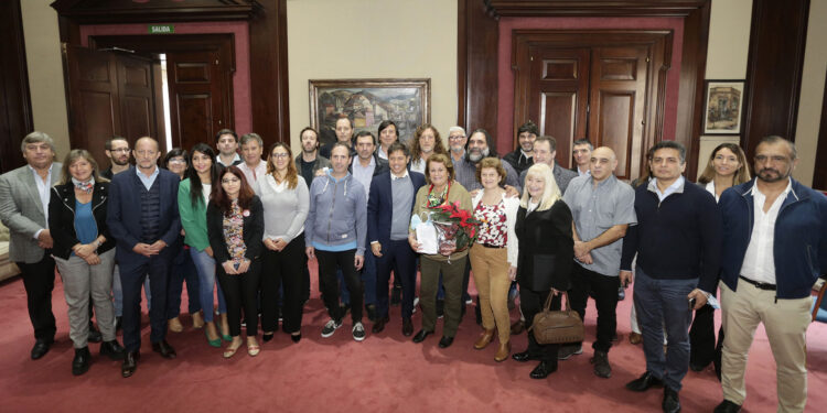 Kicillof anunció nuevos aumentos para las y los trabajadores del Estado