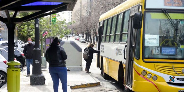 Censo 2022: los censistas podrán viajar gratis en los trenes y colectivos