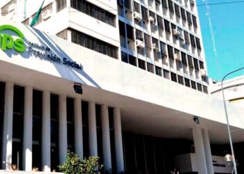 Habrá un aumento del 50% para las jubilaciones mínimas del IPS y un bono de hasta $10.000