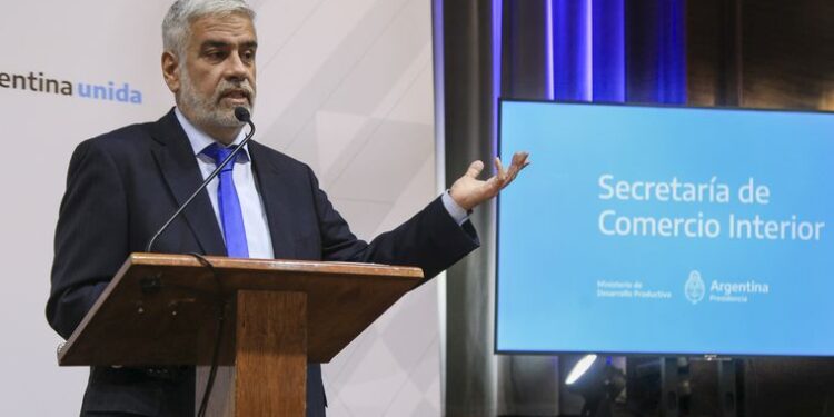 Feletti presentó su renuncia al gabinete económico