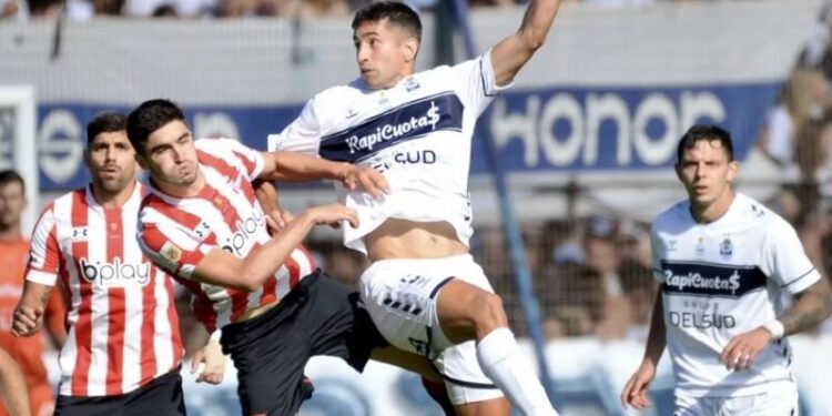El clásico platense podría jugarse en la primera fecha de la Liga Profesional