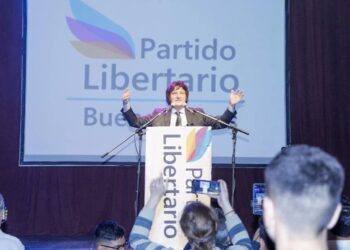 Milei estuvo en La Plata y apuntó contra “la casta” y “Juntos por el Cargo”