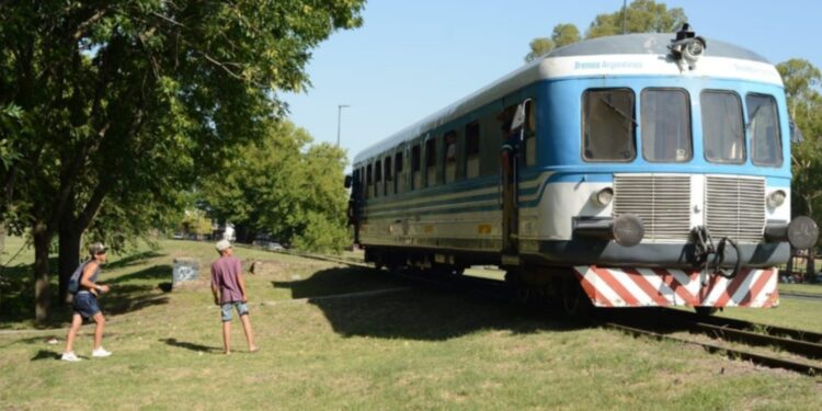 Anunciaron el plan para ampliar el recorrido del Tren Universitario