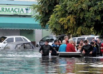 La Asamblea de Inundados de La Plata le reclamó a Garro su falta de acción frente a la emergencia climática