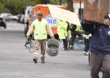 Municipales de La Plata recibirán un adelanto del 8 % de la segunda cuota acordada en la mesa paritaria