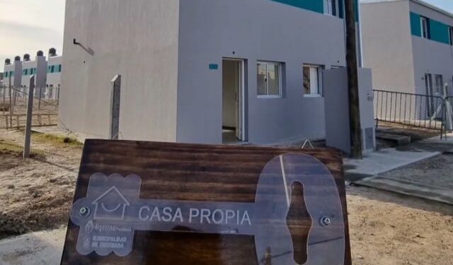 Se realizó la entrega de las 224 viviendas sorteadas en Ensenada