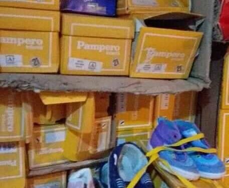 Abrirán el antiguo depósito de alpargatas y venderán zapatillas desde $300