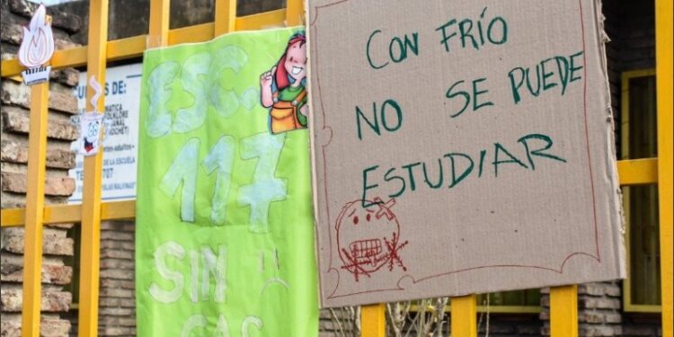 La Provincia convocó a los gremios docentes por la problemática del gas en las escuelas