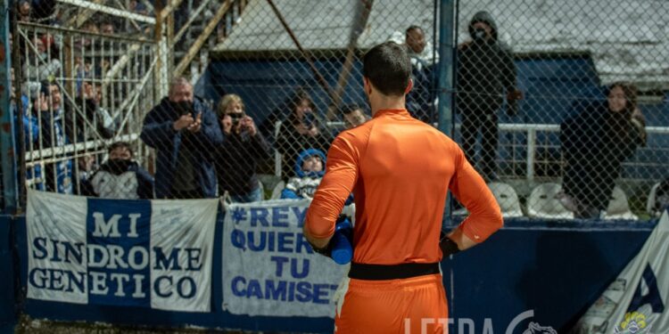 Viral: el arquero de Gimnasia cumplió el sueño de un fanático tripero