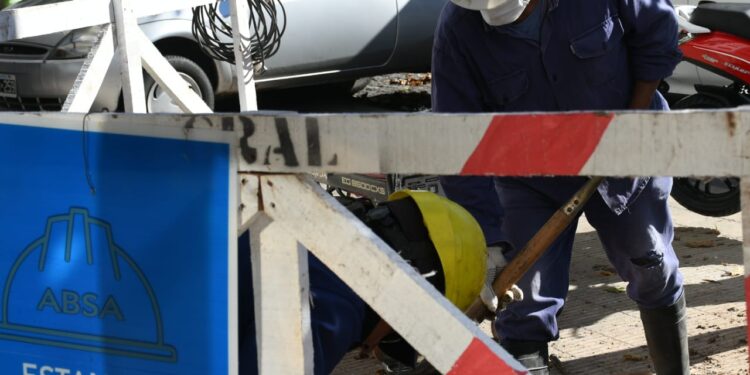 ABSA informó que habrá reducción en el servicio de agua en Los Hornos