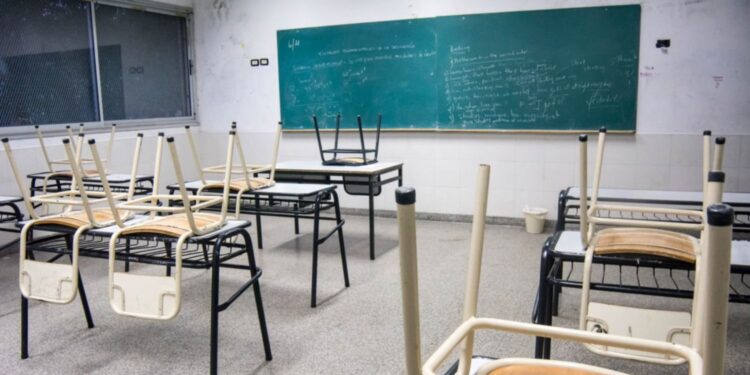 Una escuela de La Plata suspendió las clases por el robo de todas sus computadoras