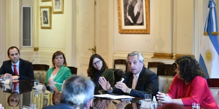 “Pacientes cuidados”: anunciaron un descuento del 35% en medicamentos para la población sin prepaga ni obra social