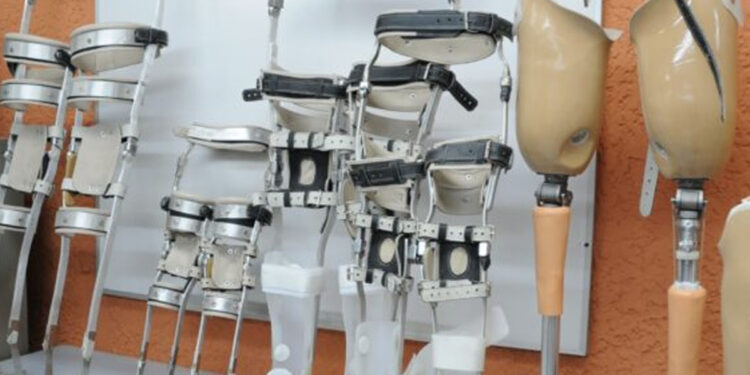 El Banco de Prótesis bonaerense permitió la realización de 370 cirugías en La Plata