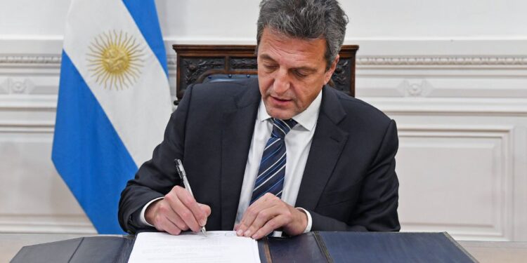 Massa anunciará los nombres de los funcionarios que lo acompañarán en su gestión