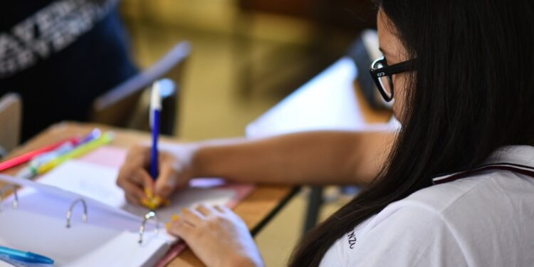 Becas Progresar: el beneficio para estudiantes será de $7.400 mensuales a partir de Septiembre