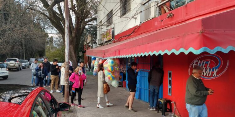 “Queremos figuritas”: convocaron a movilizarse ante el desabastecimiento del producto en la ciudad