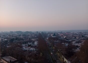 El humo de las quemas ilegales en el Delta llegaron a La Plata