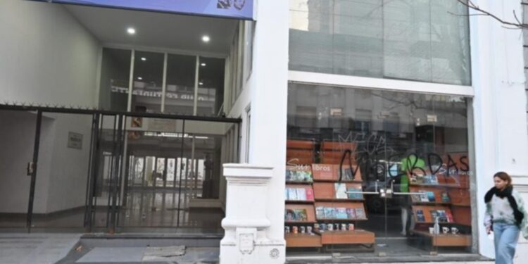 Vandalizaron la sede del PJ bonaerense