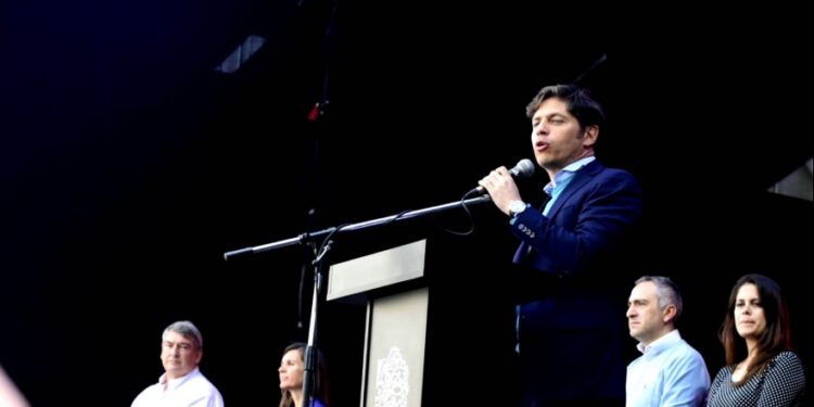 Kicillof anunció que extenderán el boleto estudiantil a las universidades de la Provincia