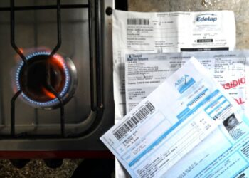 Postergarán un mes los aumentos en los servicios de luz y gas