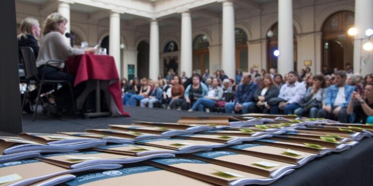 Desde la UNLP hicieron entrega de legajos reparados de víctimas de terrorismo de Estado