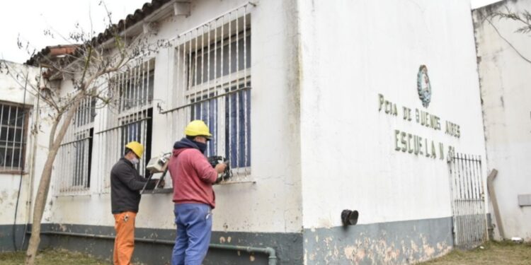 Nicolás Morzone sobre el vandalismo: “Queremos concientizar sobre el valor histórico de las escuelas”