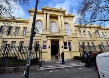 Transmisión en vivo: la UNLP sortea las vacantes de sus colegios