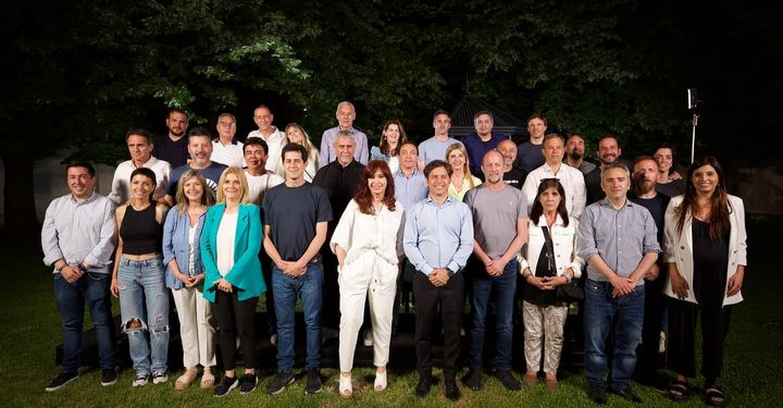 CFK se reunió con dirigentes en la residencia de Kicillof