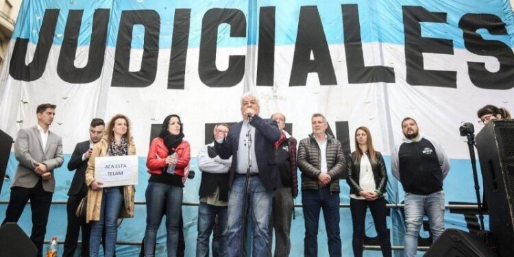 Judiciales vuelven a realizar un paro nacional en reclamo salarial