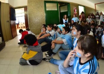 La Provincia prevé adaptar los horarios de clases para que estudiantes vean el mundial