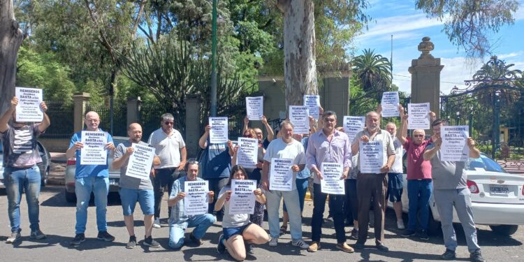 Remiseros autoconvocados dijeron “basta a las aplicaciones ilegales”