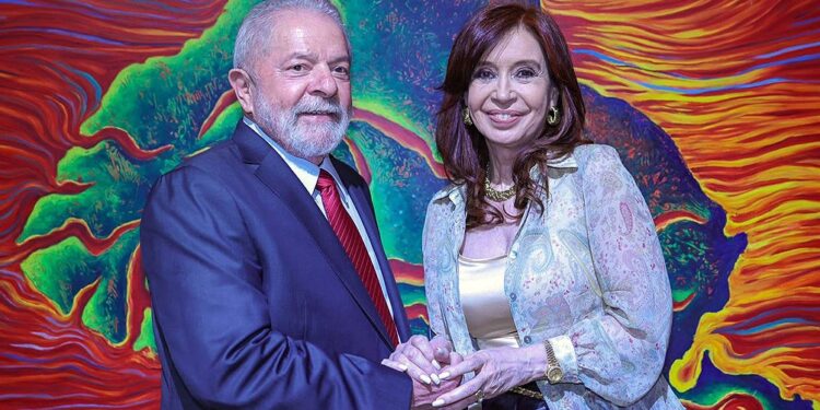 Lula se solidarizó con Cristina