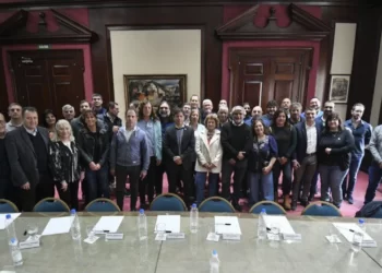 Los gremios estatales y docentes de la Provincia recibirán un nuevo incremento salarial del 7 %