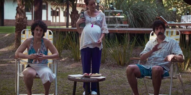 Se estrenará online la película platense “Algo qué pasó en Año Nuevo”