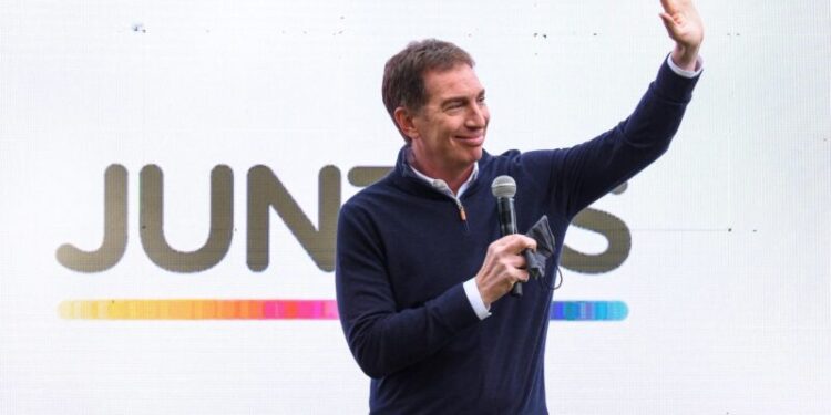 Al estilo crónica Santilli lanzó su candidatura como gobernador