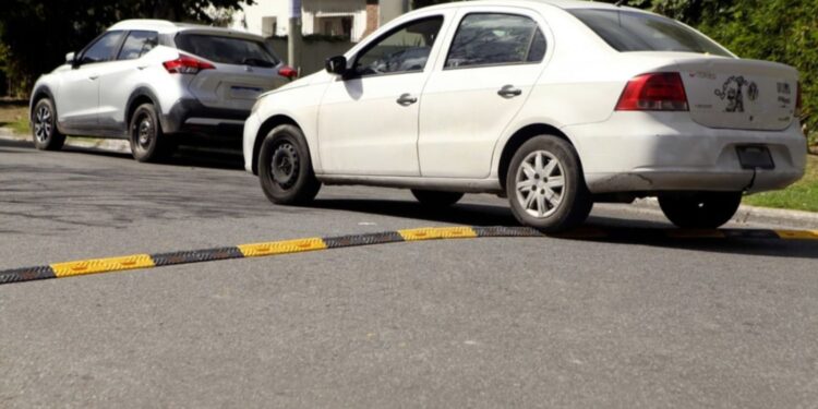 Colocaron 159 reductores de velocidad en todo el partido platense