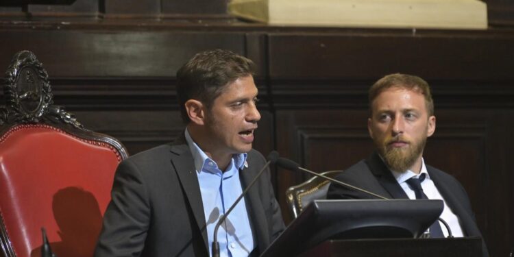 En vivo: con el énfasis en el “derecho al futuro”, Kicillof abre las sesiones legislativas 