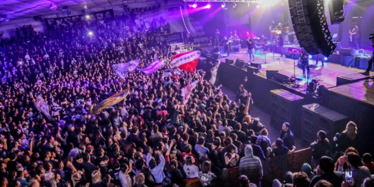 Don Lunfardo y el Sr. Otario presenta “Aliens de abajo” en Atenas