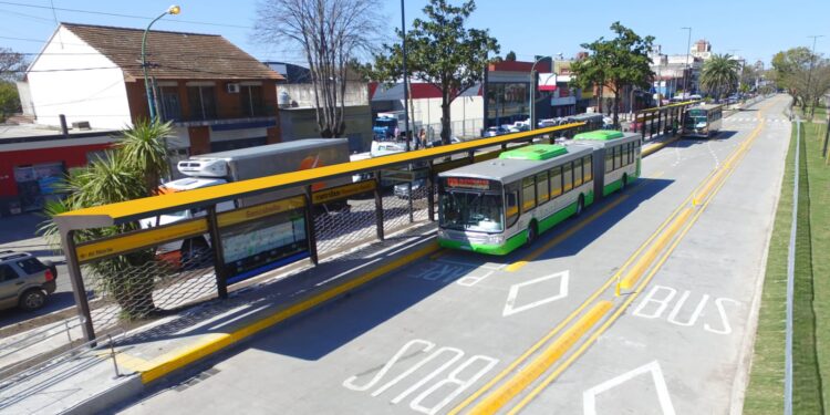 Buscan crear un Metrobus en la ciudad de La Plata