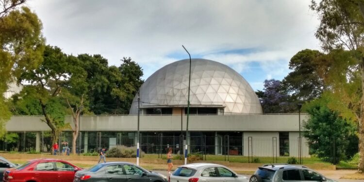 Se viene “Charla de los viernes: ciencia desde tu celular”