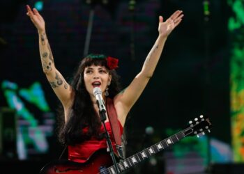 Mon Laferte anunció una gira y pasará por Argentina