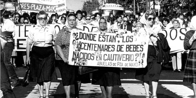 Se estrena “Se busca”, la serie web sobre el robo de bebés en la dictadura militar