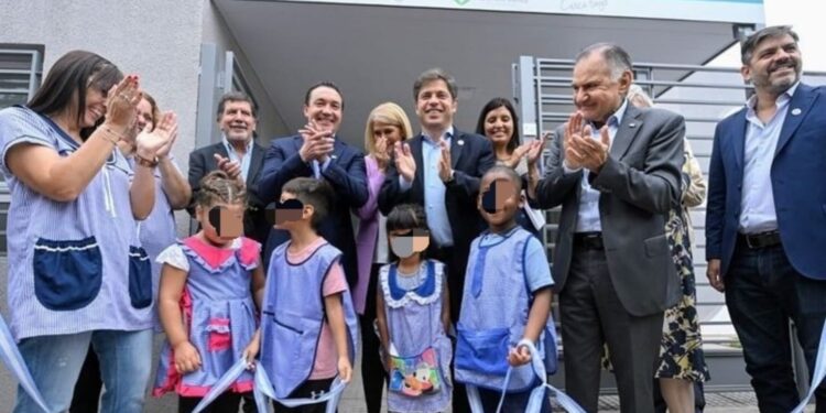 Axel Kicillof inauguró el ciclo lectivo 2024 con un acto en Florencio Varela